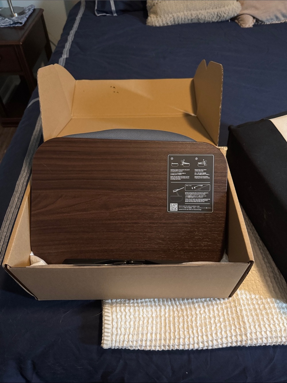 Wood-Grain lap desk with leg cushion in Dark Brown